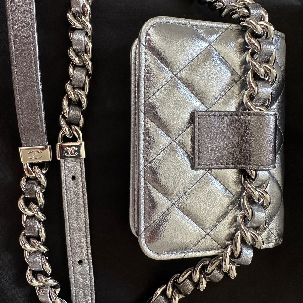 Chanel Coco Punk metallic silver ombré leather Belt bag. CHANEL - Picture 3 of 13